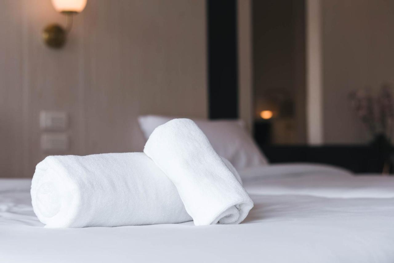Qlosest Hotel Накхонратчасима Экстерьер фото