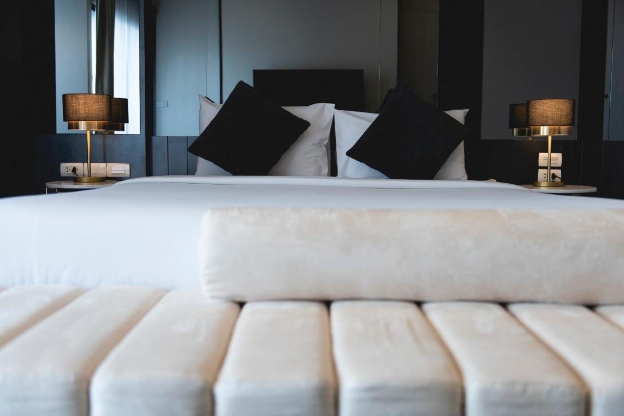 Qlosest Hotel Накхонратчасима Экстерьер фото