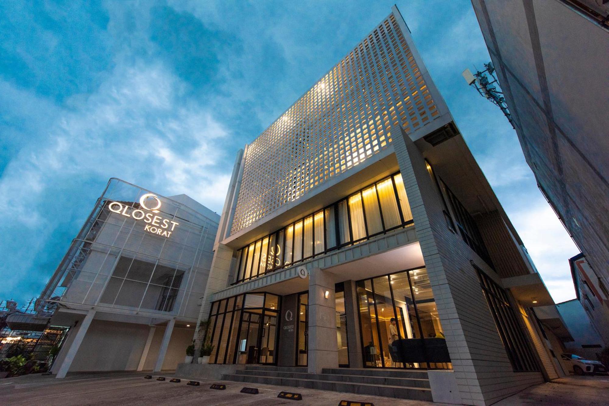 Qlosest Hotel Накхонратчасима Экстерьер фото